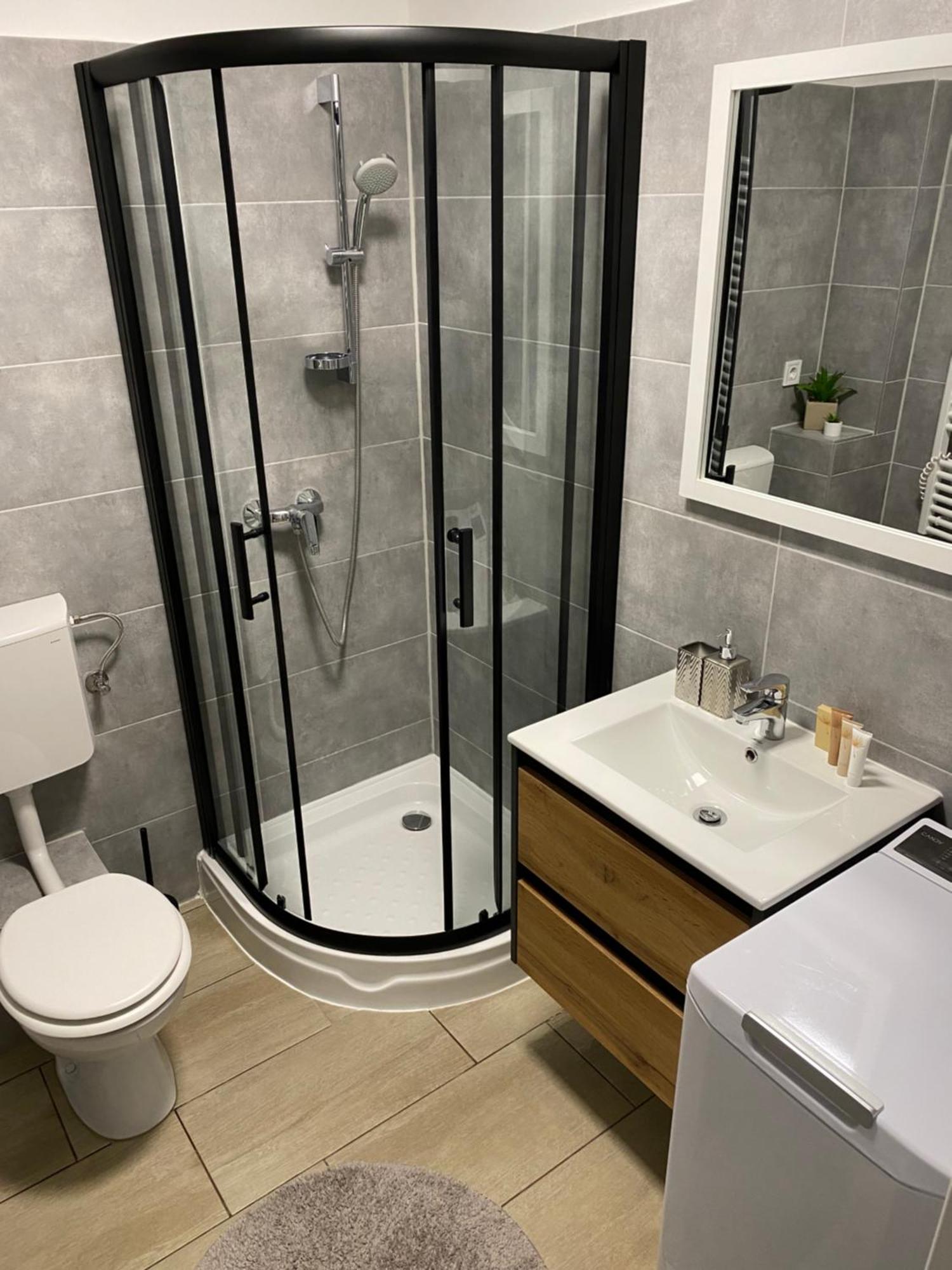 Hévíz Ikon Apartment מראה חיצוני תמונה